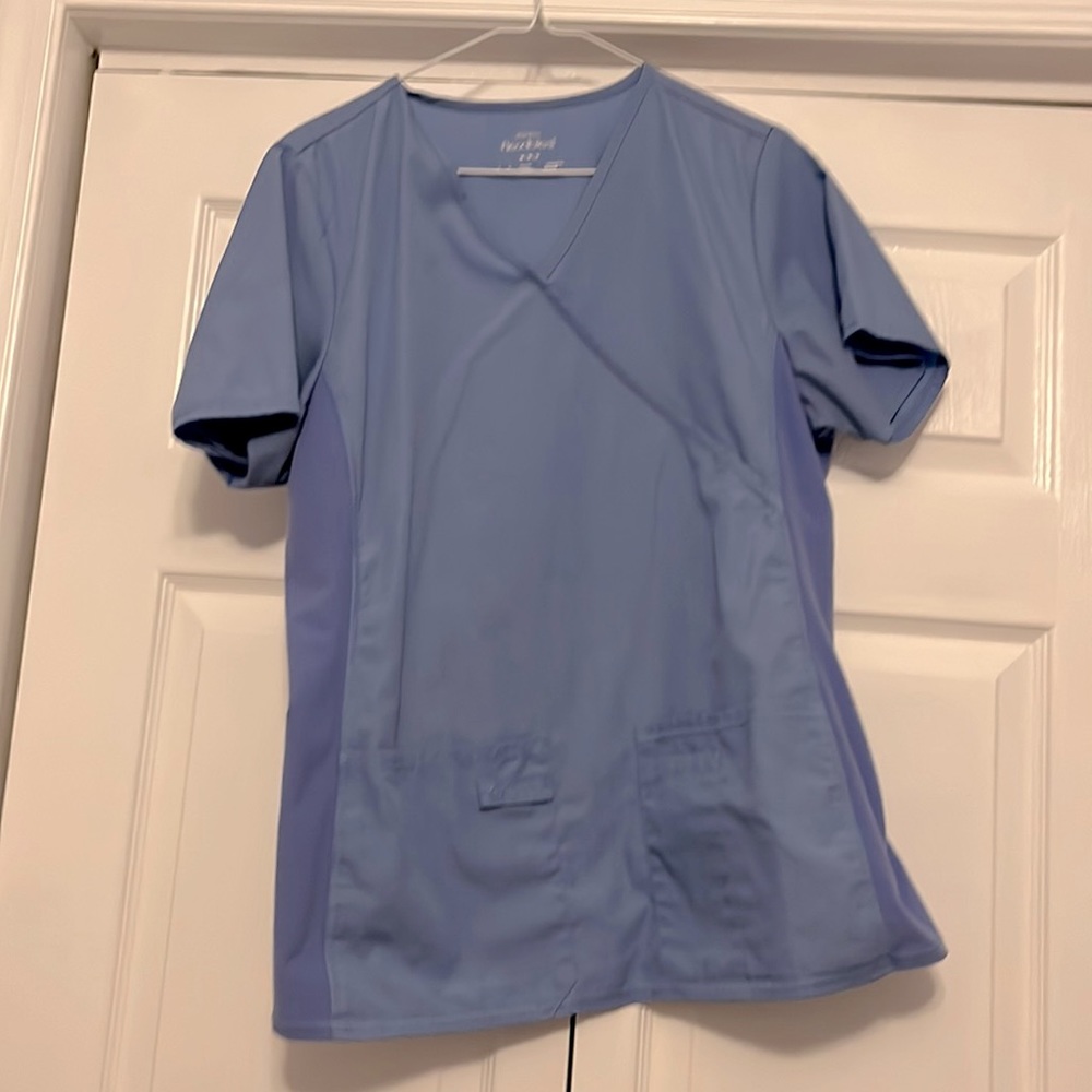 Cherokee flexible scrub set